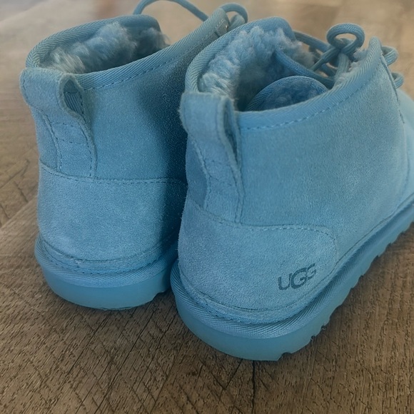 Like New! UGG Neumel Boots Men’s Size 8 in baby blue color - Picture 3 of 5